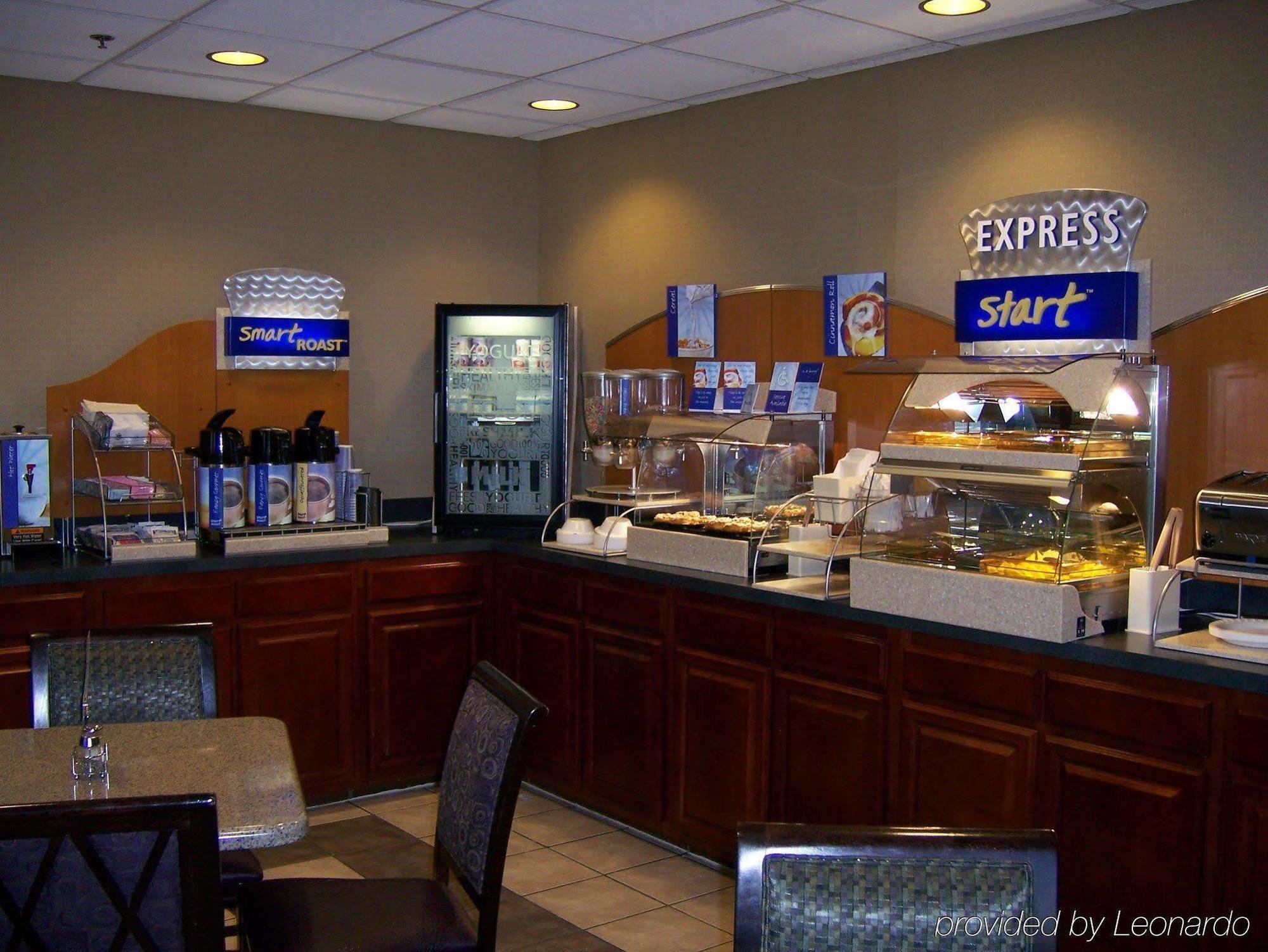 Holiday Inn Express Edgewood-Aberdeen-Bel Air Restoran fotoğraf